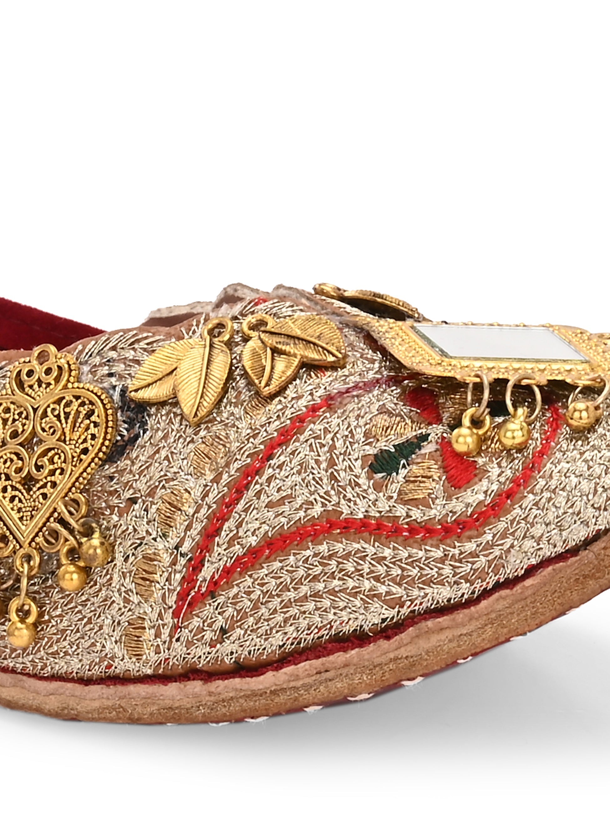 Juttis For Women by Lady Boss Egoss Shoes