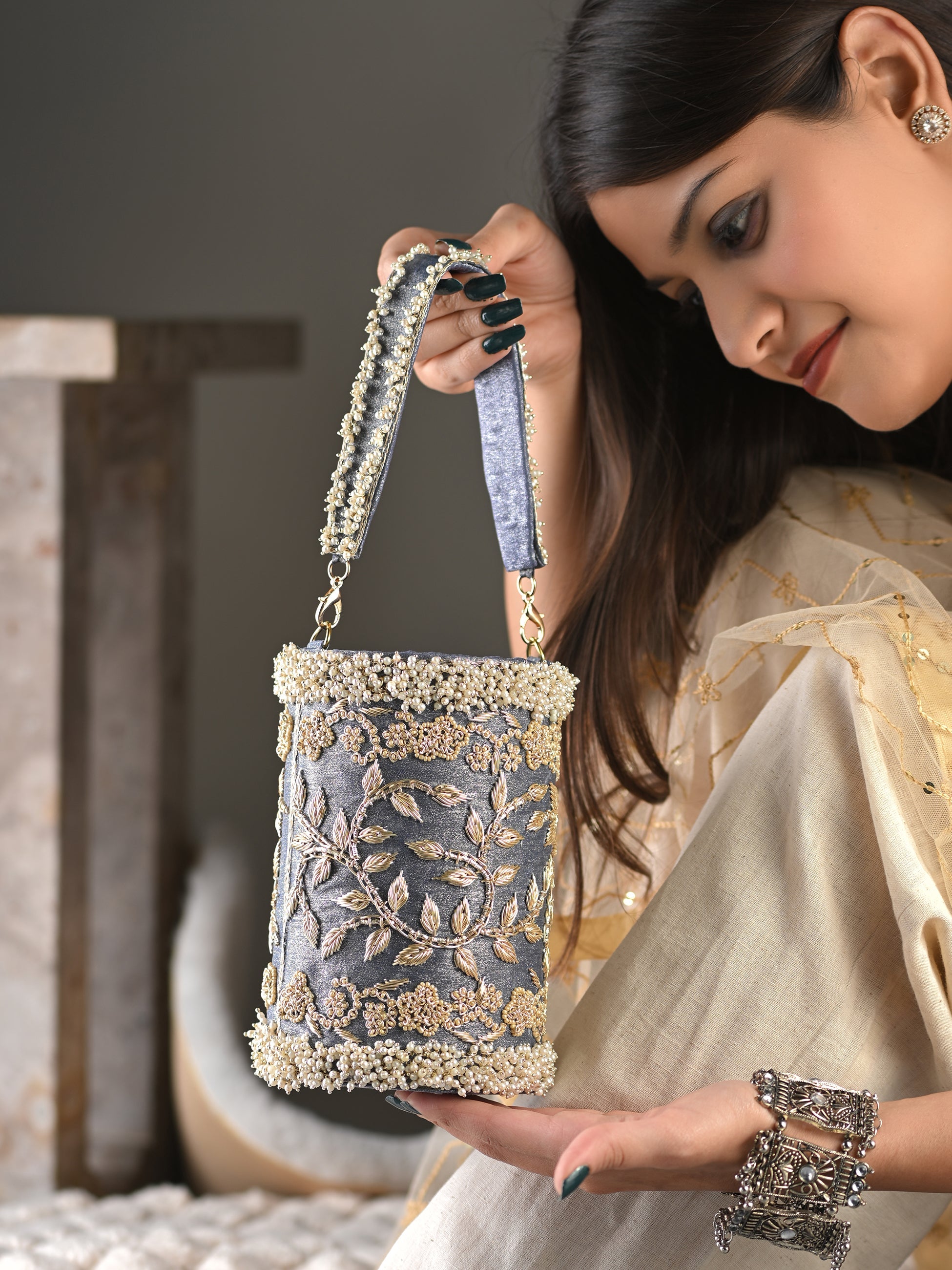 ZARIYAH ZARI & PEARL BAG (Copy) ladybossbyegoss
