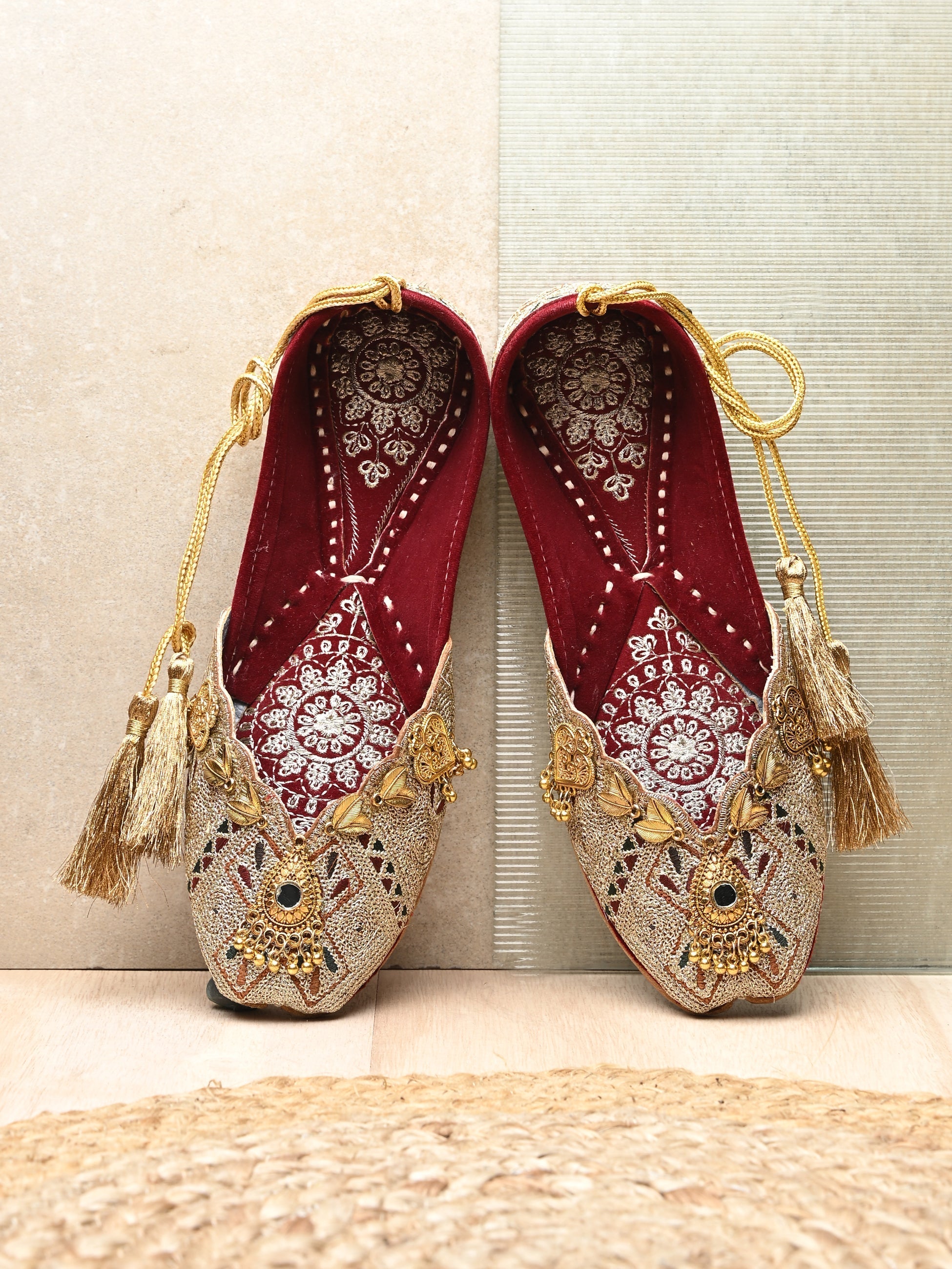 Juttis For Women by Lady Boss Egoss Shoes