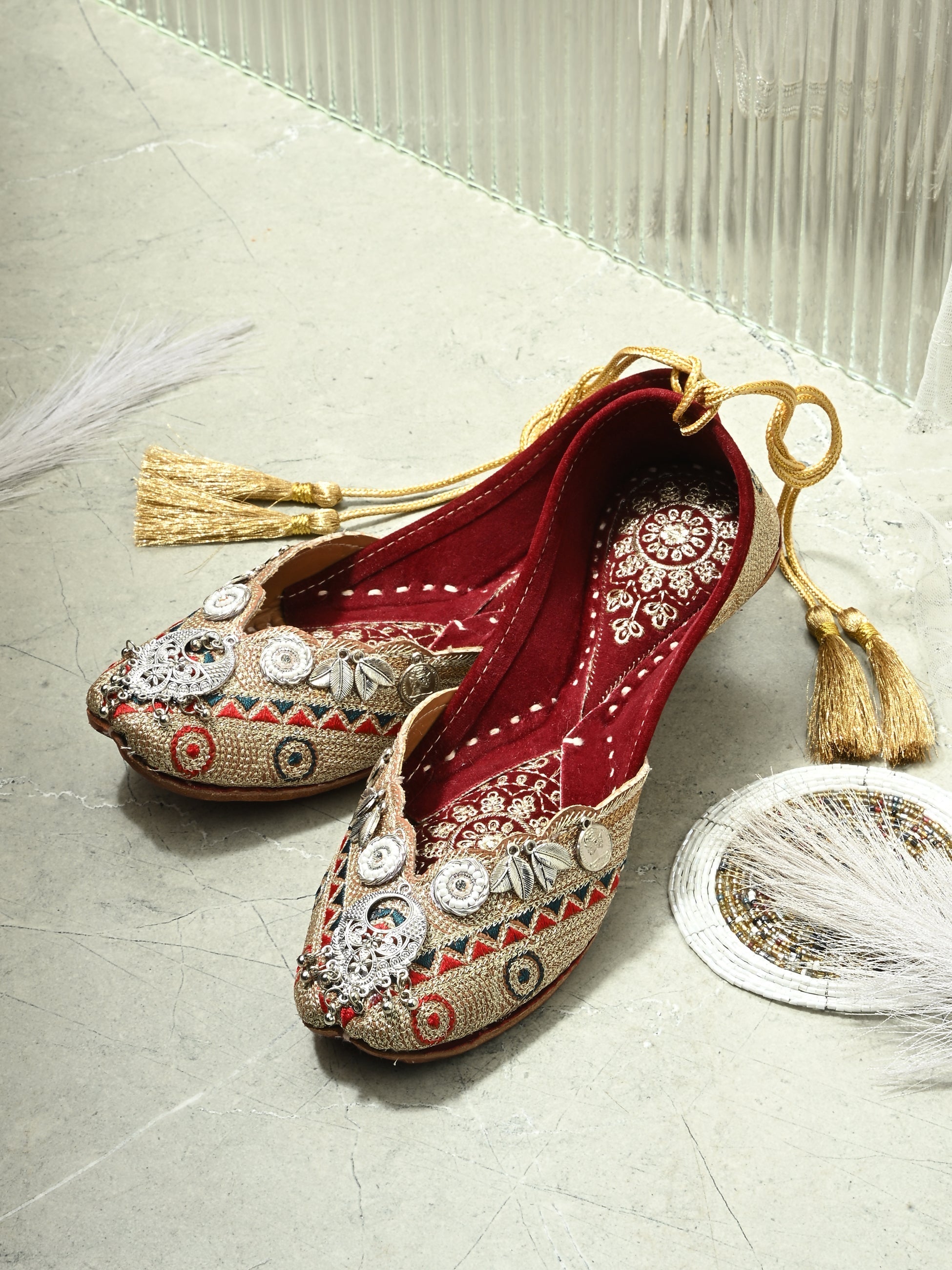 Juttis For Women by Lady Boss Egoss Shoes