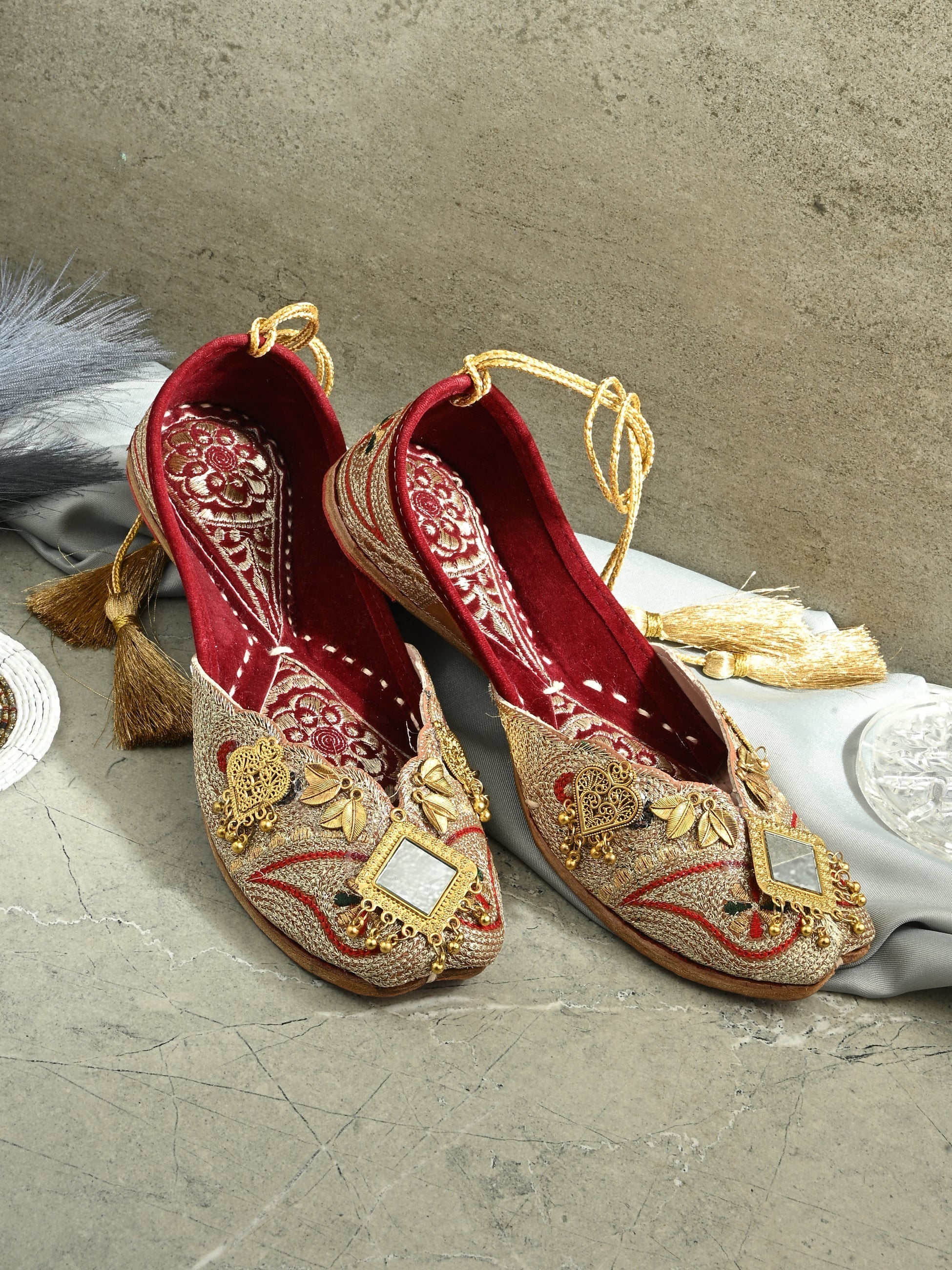 Juttis For Women by Lady Boss Egoss Shoes