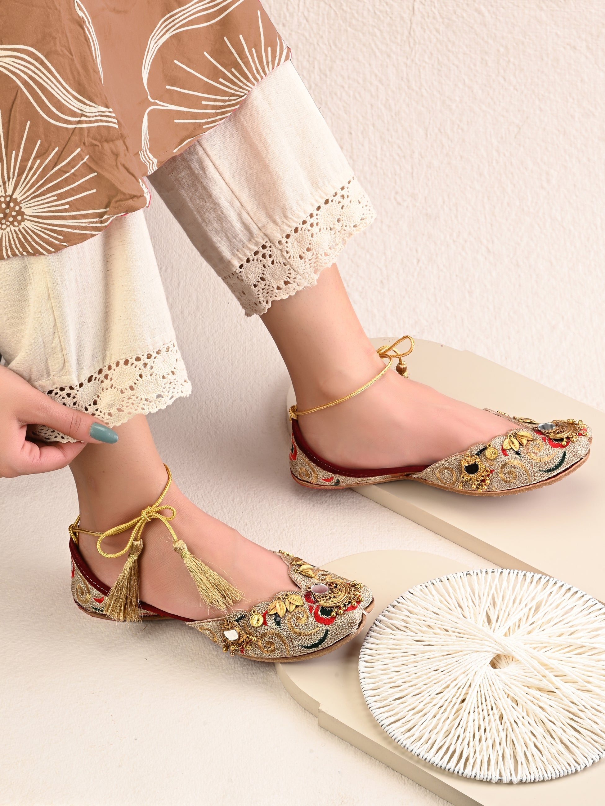 Juttis For Women by Lady Boss Egoss Shoes