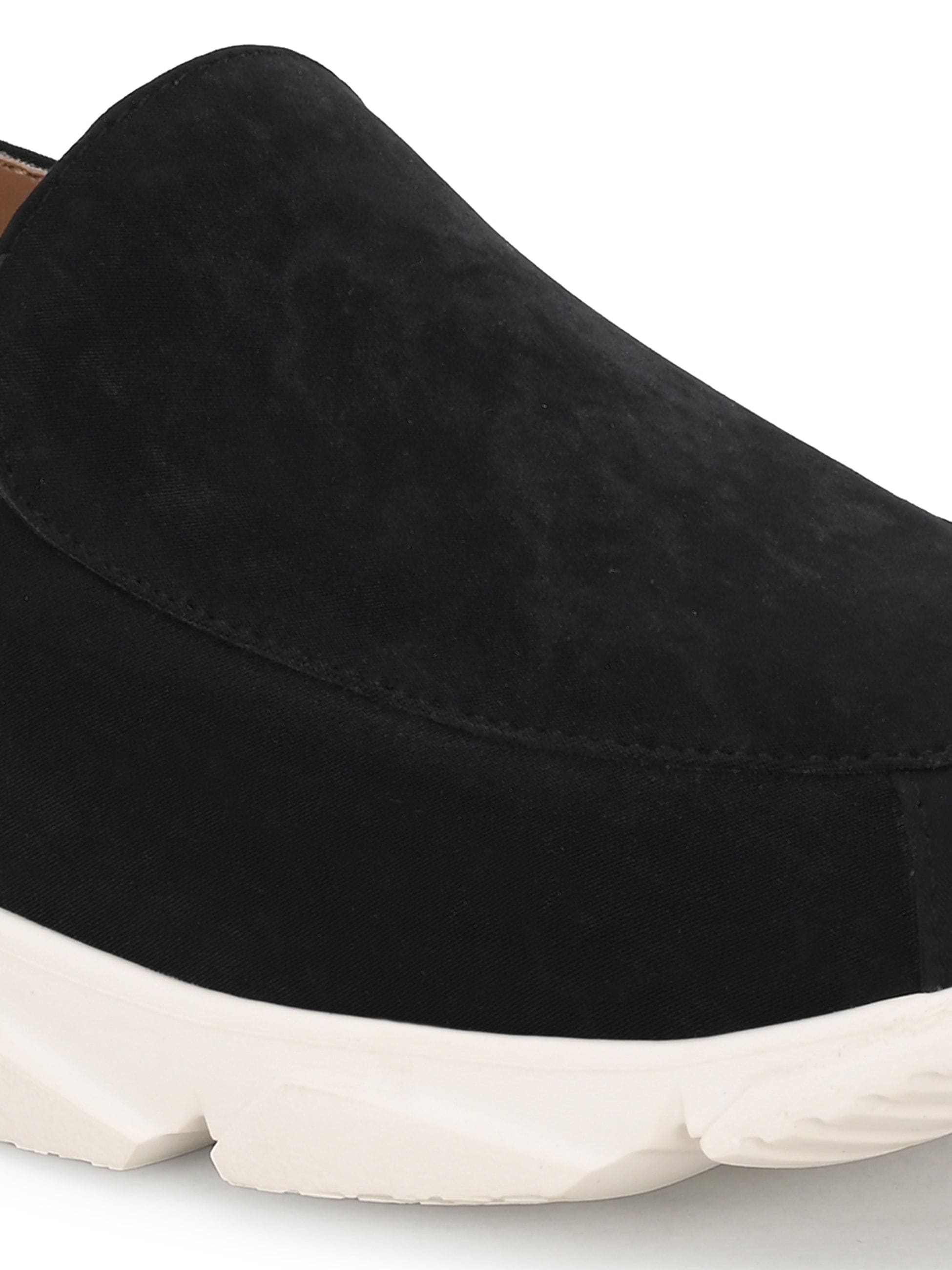 Rosé Chic Sneakers ladybossbyegoss