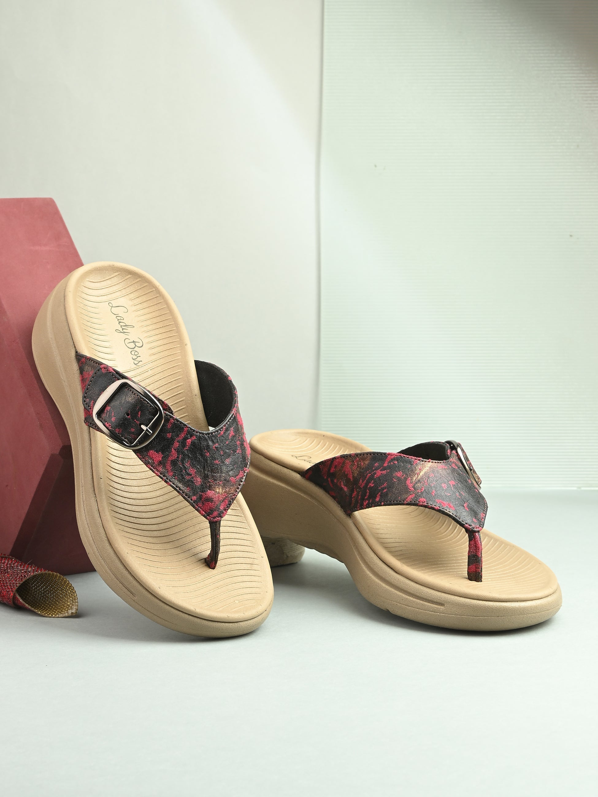 EUROPEAN BLACK GETAWAY CHAPPALS (Copy) ladybossbyegoss