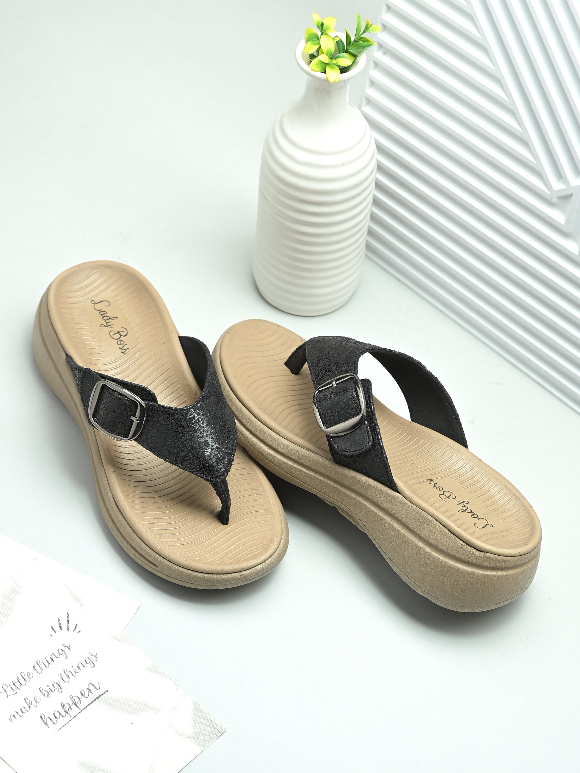BLACK GETAWAY CHAPPALS ladybossbyegoss